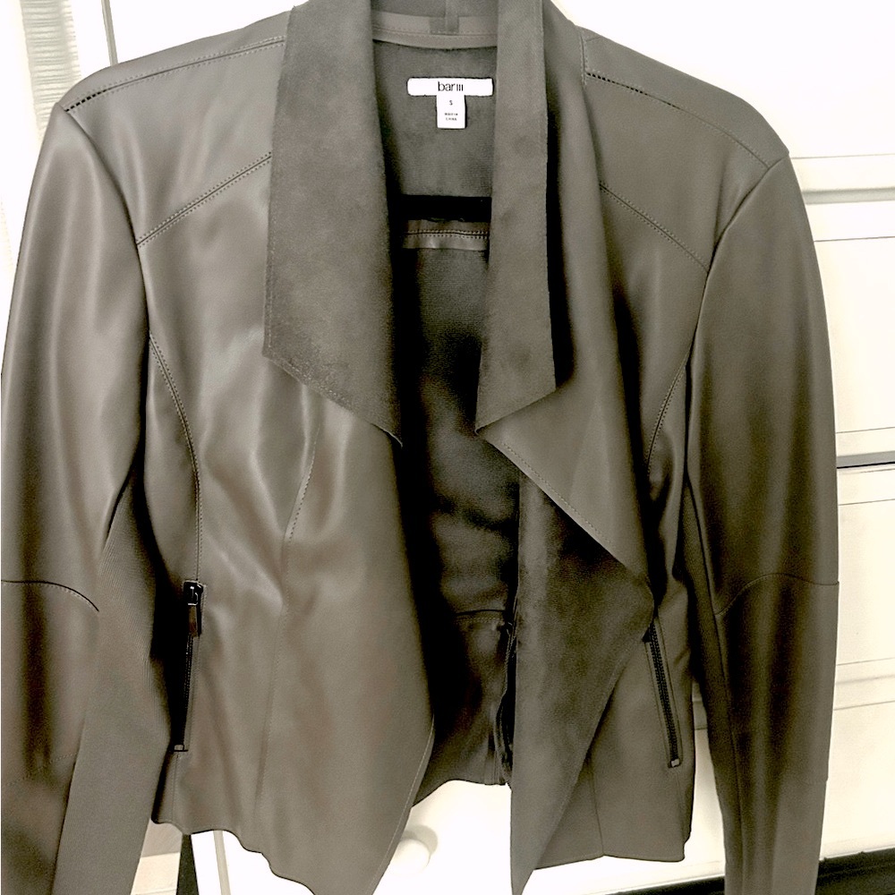 Fitted faux leather jacket